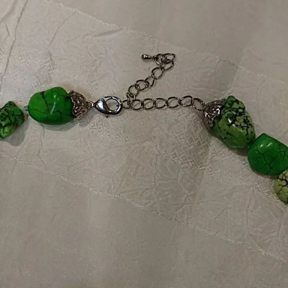 Neckles - Picture 4 of 4